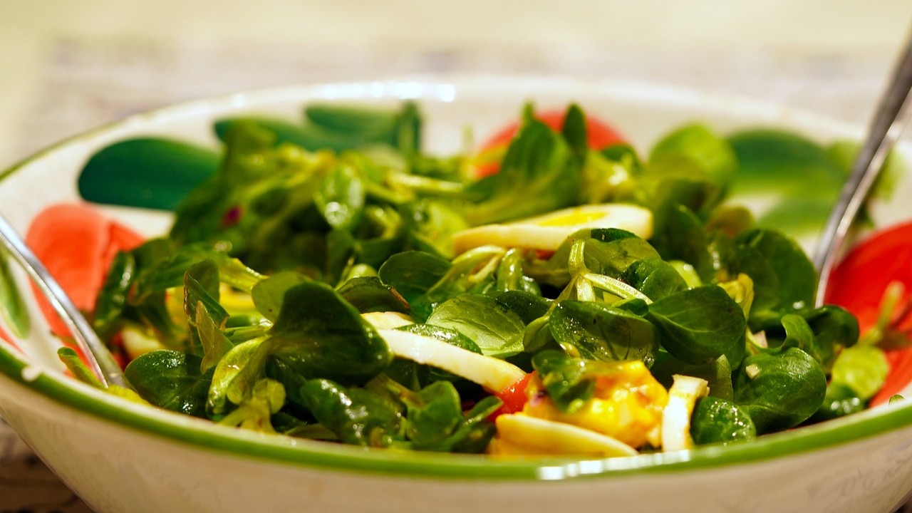Dieta vegetariana: riduce il rischio di cancro fino al 45%