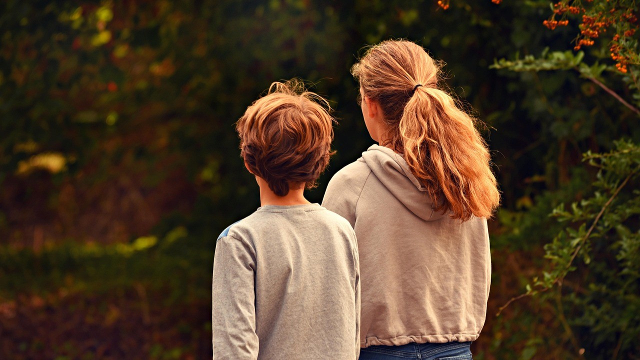 Dipendenze da chatbot AI negli adolescenti